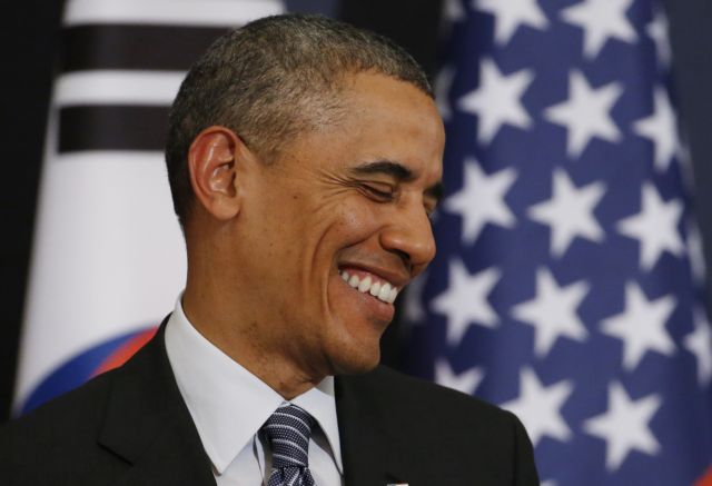 Ο Ομπάμα διαβεβαιώνει ότι «θα έσωζε τον Πούτιν από πνιγμό»